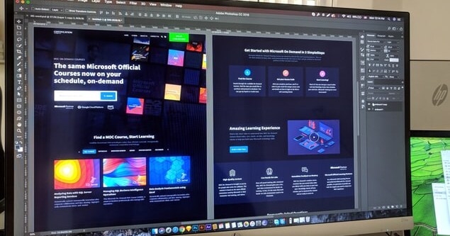 Diseñadora trabajando en prototipos de una app, ilustración del artículo sobre qué es la experiencia de usuario
